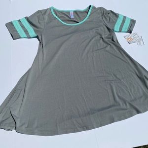 LulaRoe NWT XS Perfect T with Athletic Stripes